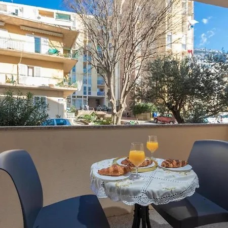 Center Makarska